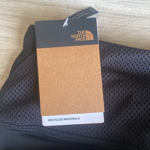 Northface Fitted Ajuste  New with tags $75. Many extras! Mesh legs. Back band - Picture 8 of 9